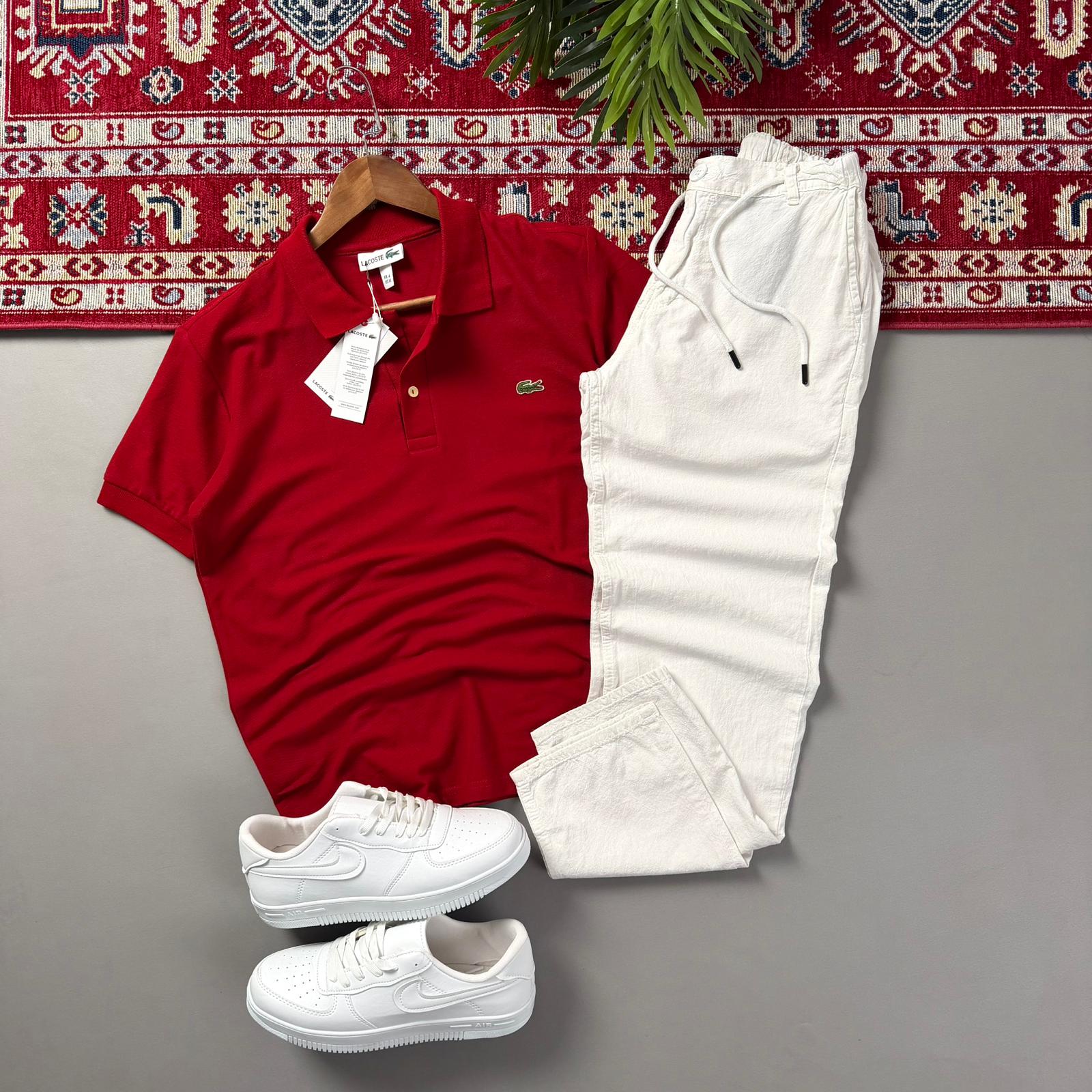 Kırmızı Lacoste Polo Yaka Beyaz Keten Pantolonlu Kombin