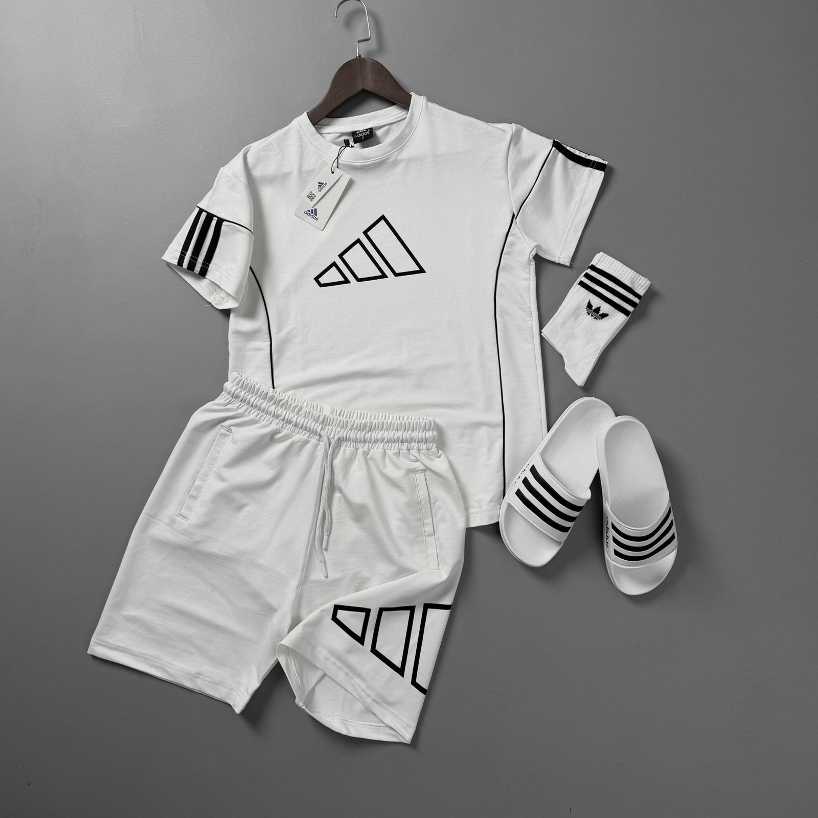 Kısa Kollu Terlikli Şortlu Çorap Hediyeli Adidas Kombin