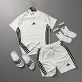 Yeni Sezon Çoraplı Beyaz Adidas Kombin