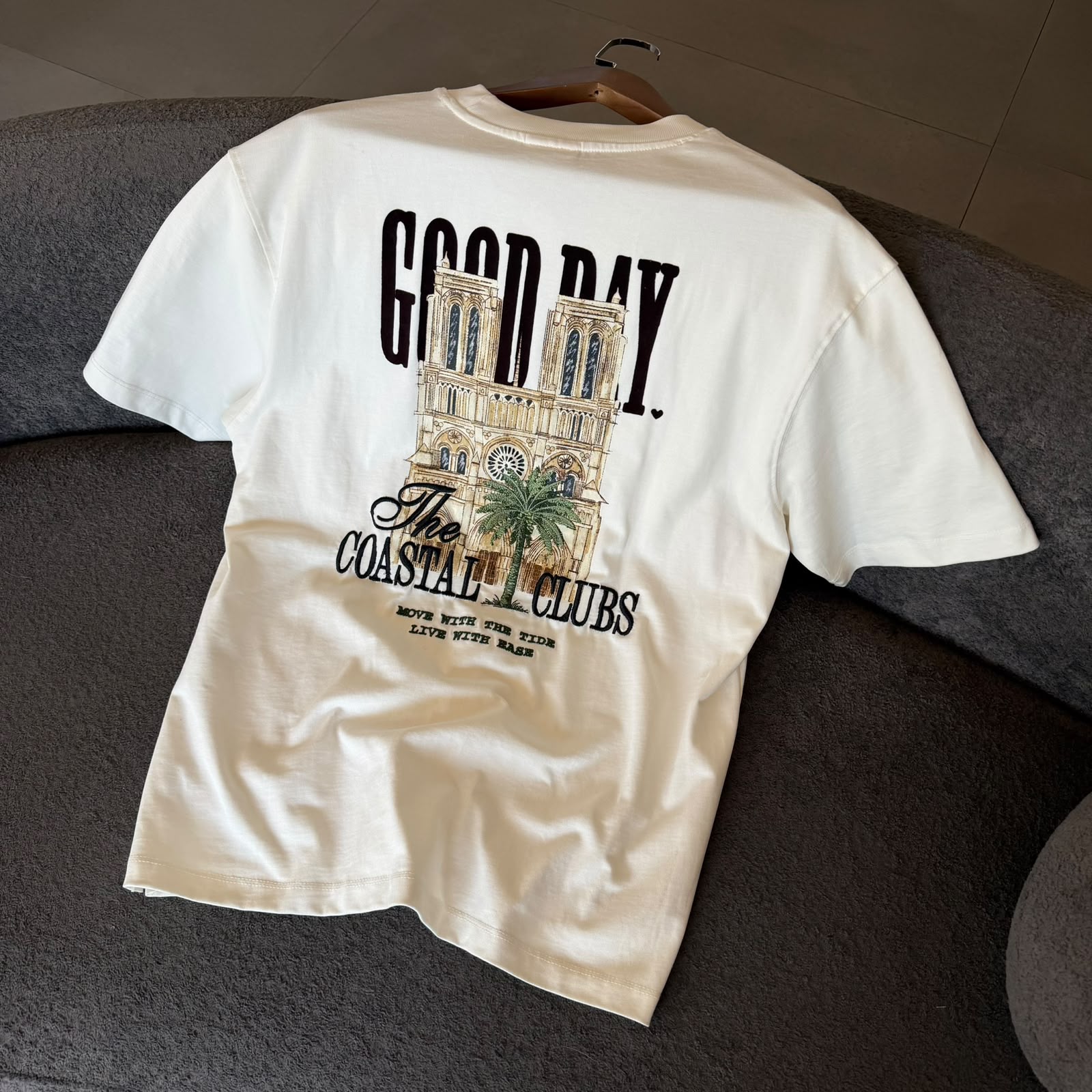 Oversize Baskılı Ve Nakışlı Bej Tshirt