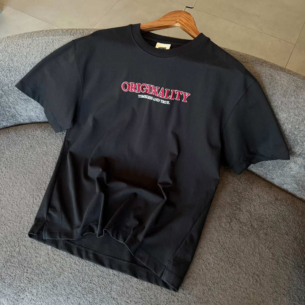 Oversize Baskılı Ve Nakışlı Beyaz Tshirt