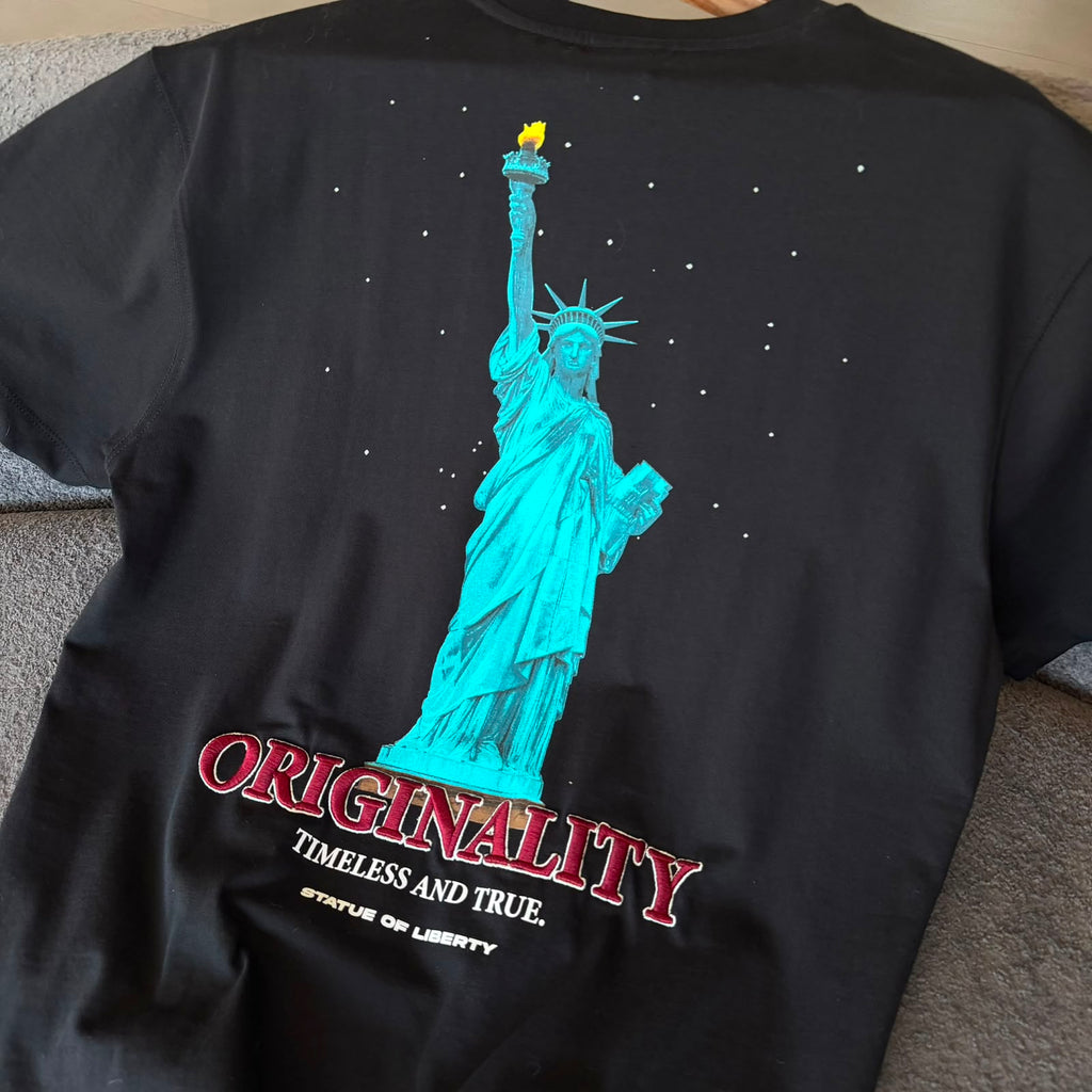 Oversize Baskılı Ve Nakışlı Beyaz Tshirt