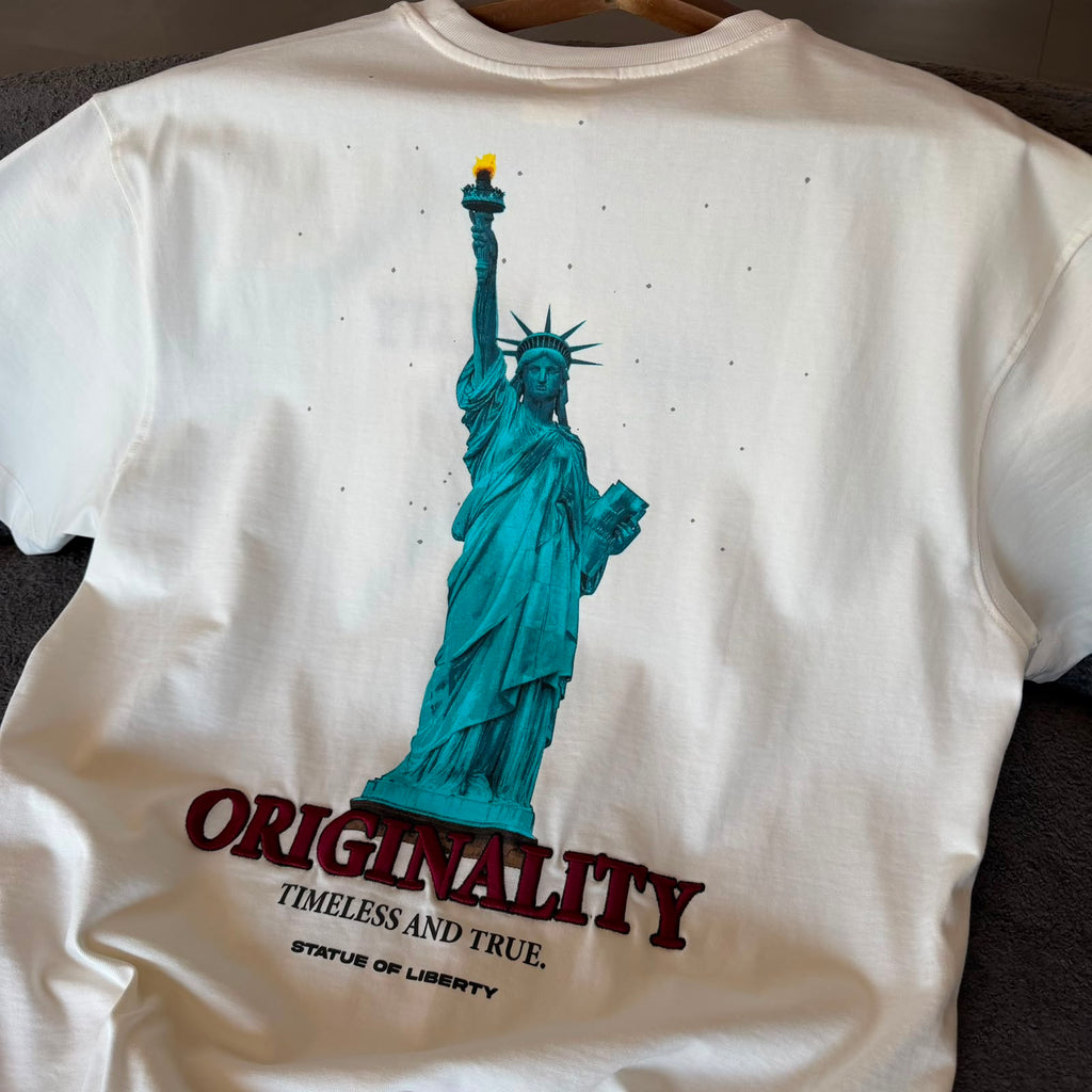 Oversize Baskılı Ve Nakışlı Beyaz Tshirt