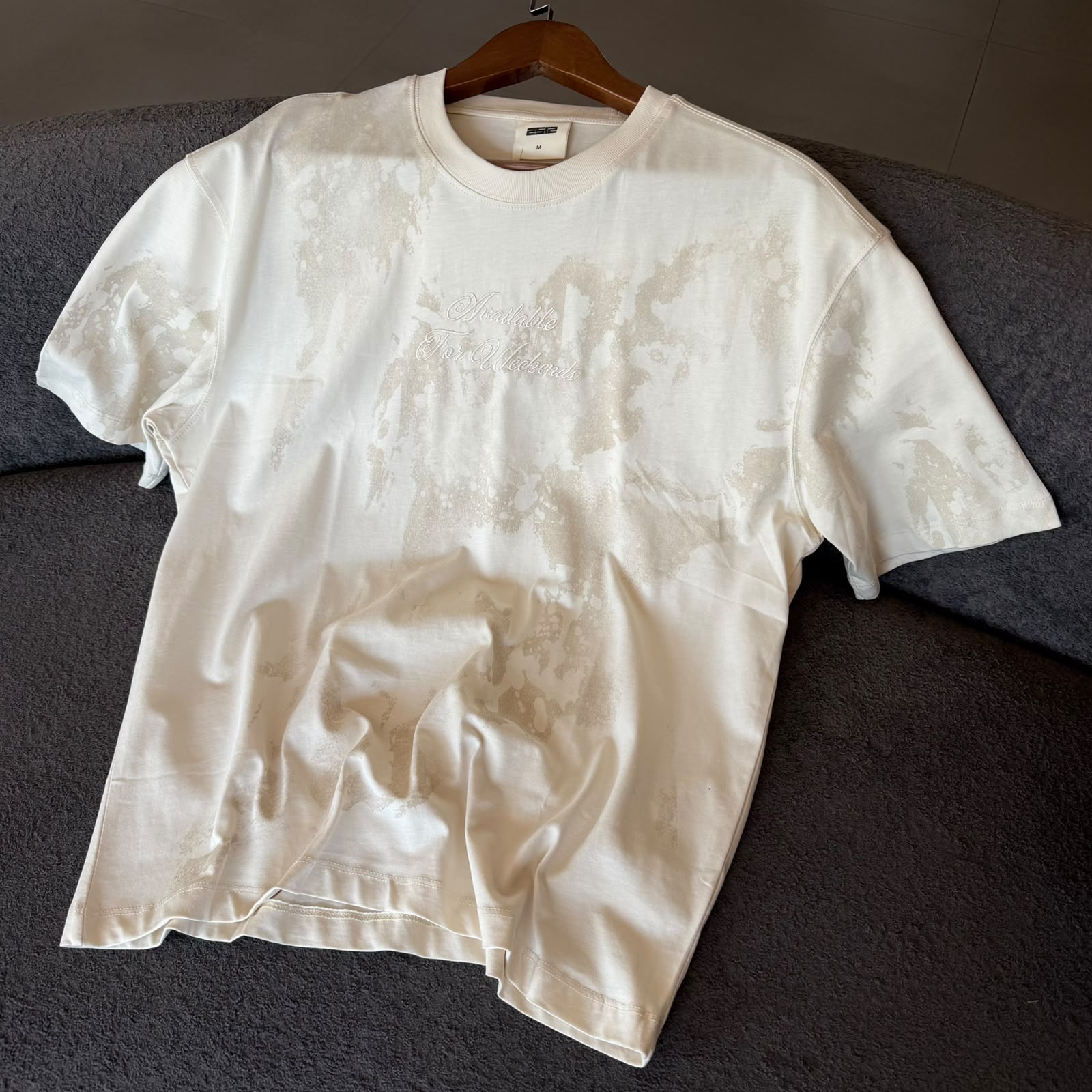 Oversize Kabartma Baskılı Bej Tshirt