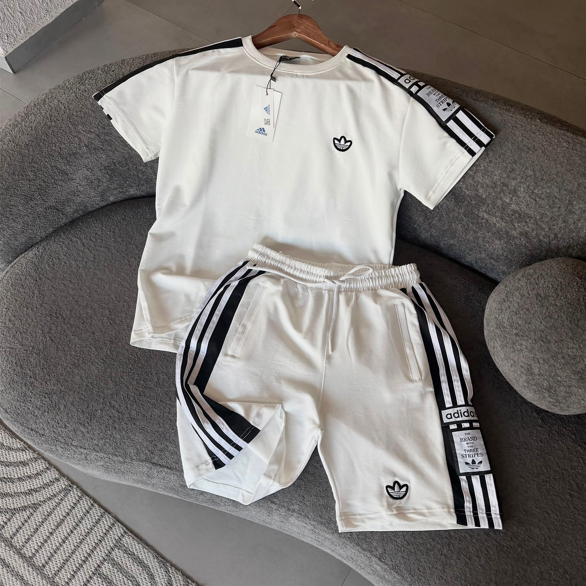 Adidas Üç Şerit Tişört & Şort Takım - Beyaz