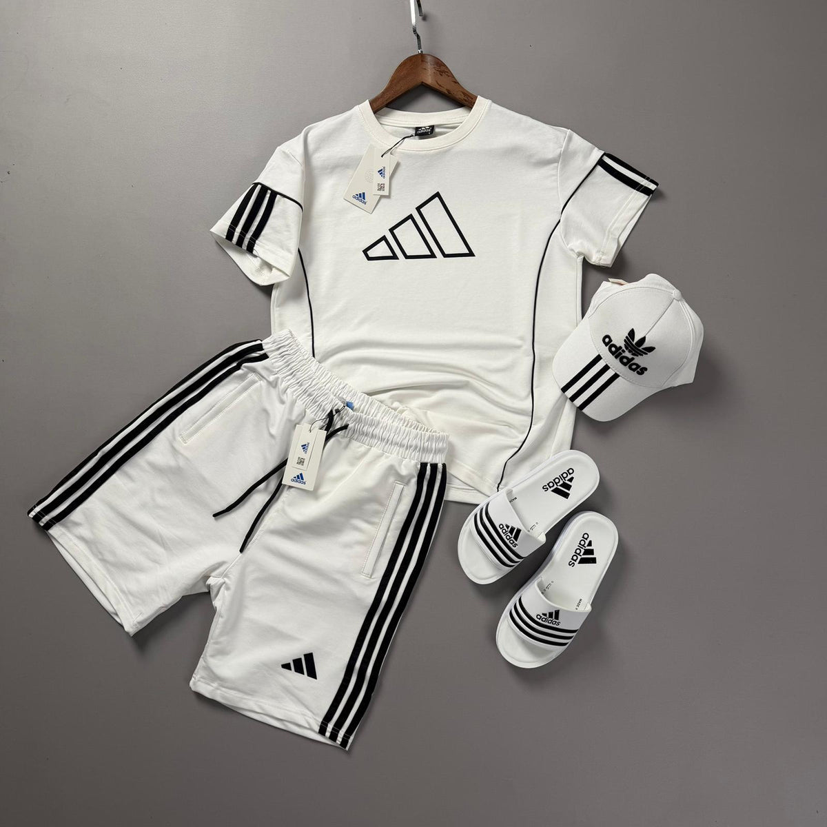 Beyaz Adidas Takım