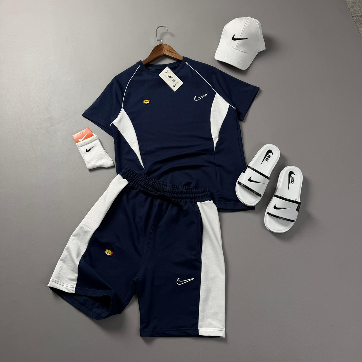Nike Parçalı Terlikli Alt Üst Takım