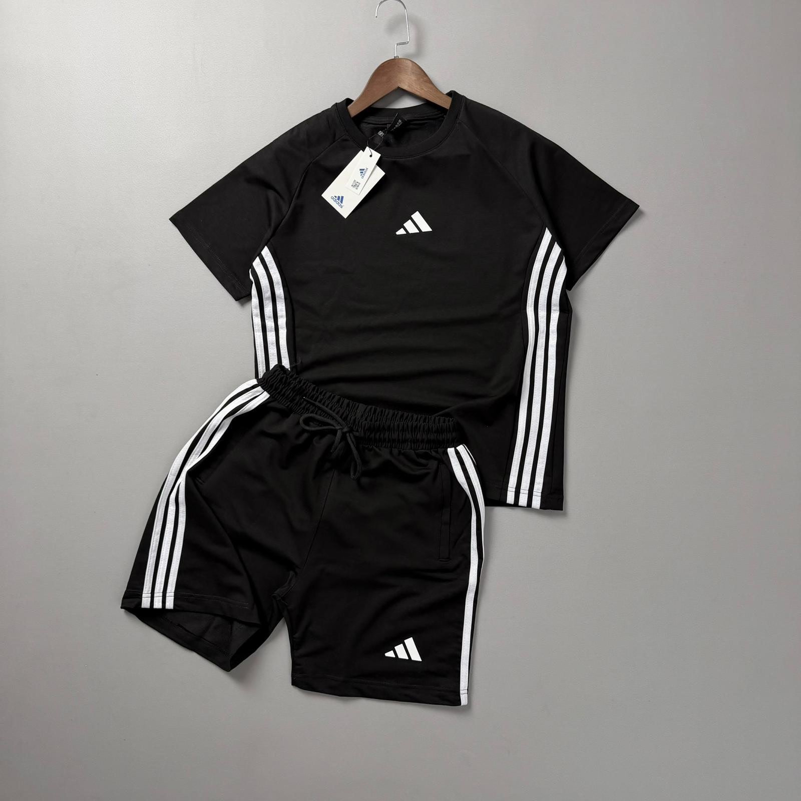 Adidas Önü Armalı Koları Çizgili Alt Üst Takım