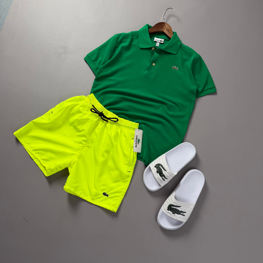 Lacoste Erkek Yeşil & Neon Sarı Yazlık Kombin Seti – Polo Tişört, Deniz Şortu ve Terlik