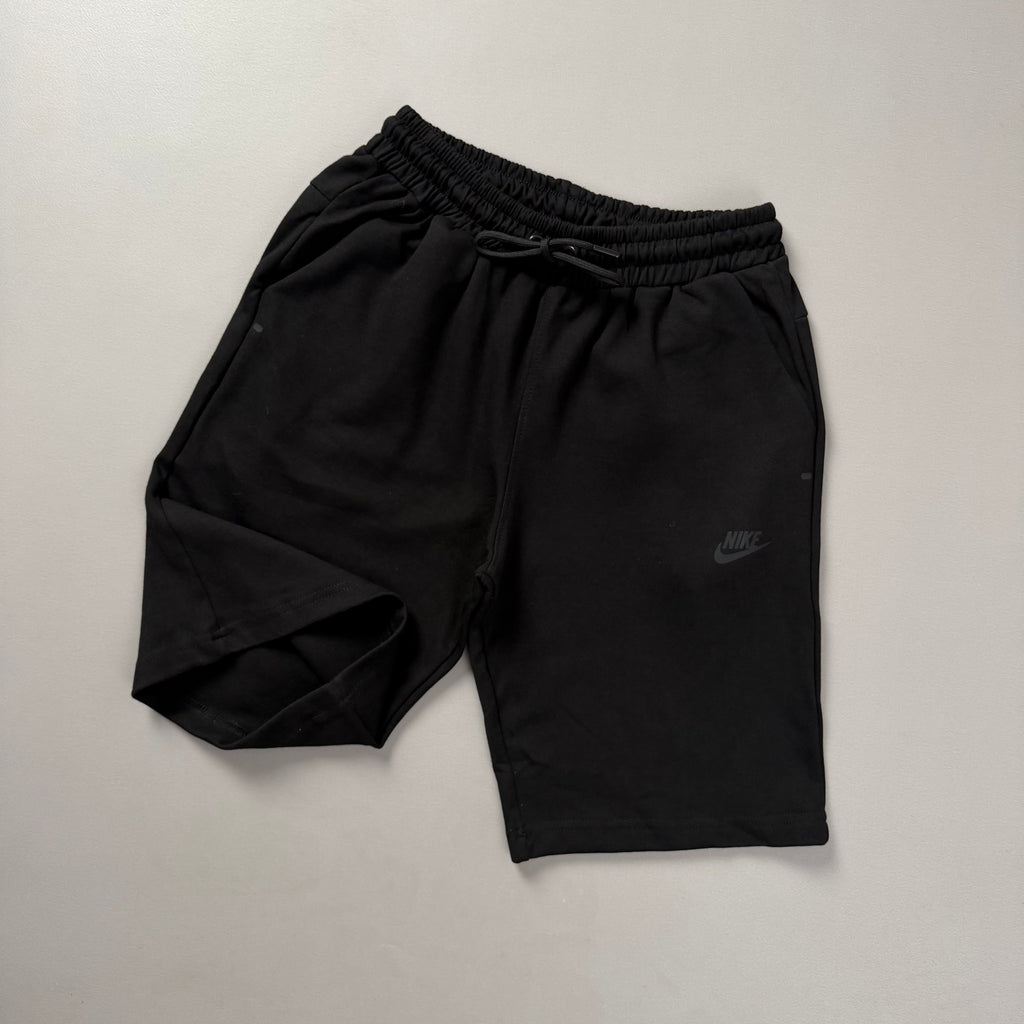 Nike Tech Siyah Şort