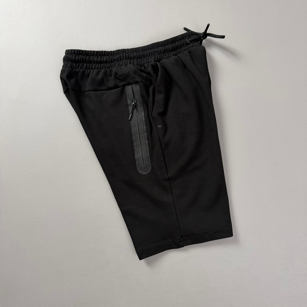 Nike Tech Siyah Şort